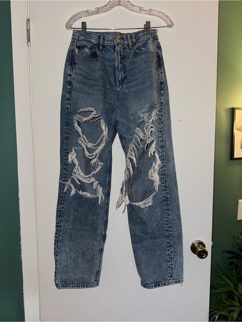 American Eagle High-Rise Distressed Wide-Leg Jeans - Picture 2 of 5